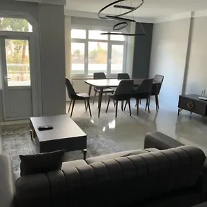 شقة Luxury Z-apart Family Homes 2 Bedrooms Wifi Near Metro Zeytinburnu, اسطنبول