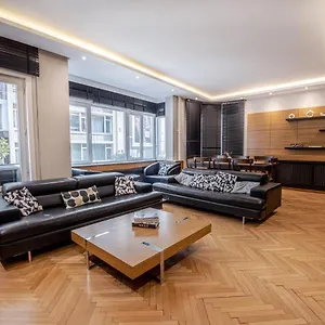شقة Luxury 4 Bedroom Apt At Nisantasi, اسطنبول
